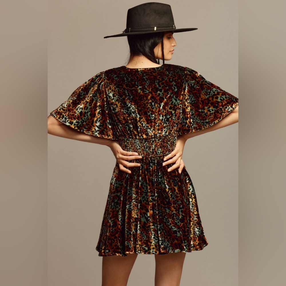 NWT Anthropologie Short-Sleeve Velvet Mini Dress, Size XXS - Picture 6 of 8